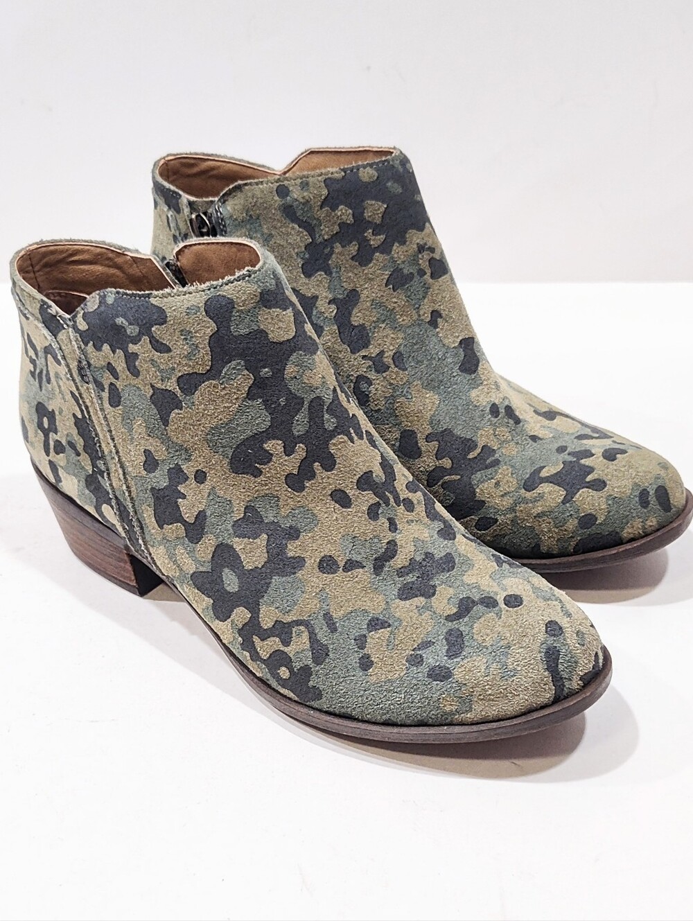 Lucky Brand Barstyn Camo Ankle Boots Women 7.5 M Olive Suede Western Bootie